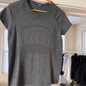 Lululemon Swiftly Tech Short Sleeve Shirt 2.0 Heather Grey